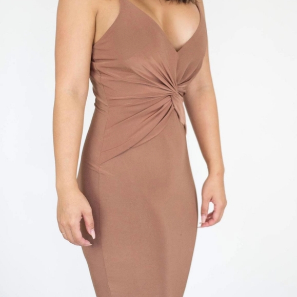 Camel twist dress - Picture 2 of 3